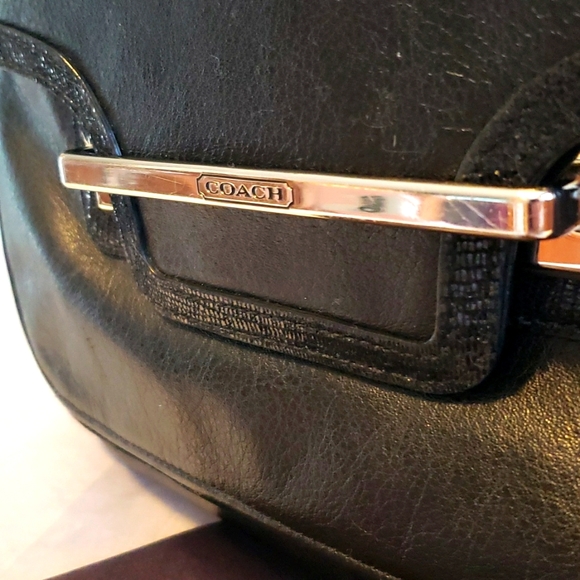 Gorgeous Coach Taylor Leather Handbag With Snakeprint Outline!! - Picture 2 of 15